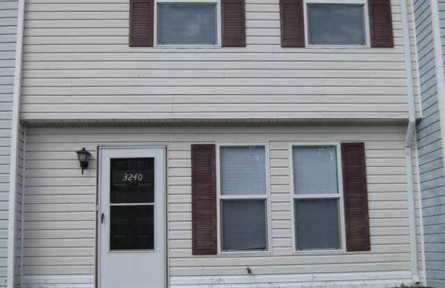2BR townhouse in the Western Branch area