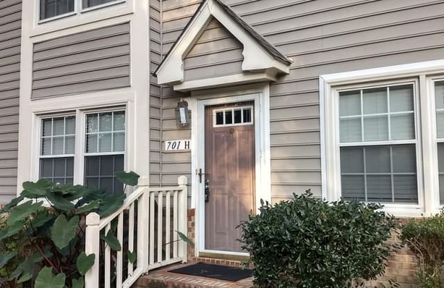 701 H New River Court - 701 New River Ct, Chesapeake, VA 23320