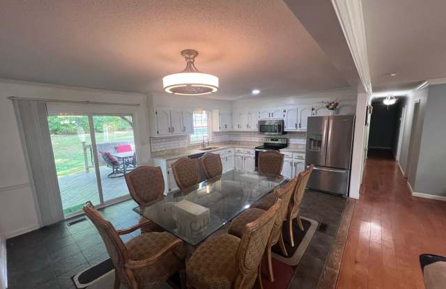 Photo of Room in 4 Bedroom Home at Shady Oak Trl