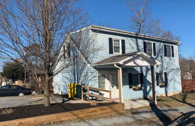 Photo of 3bd 2bth single family home with water views from all 4 sides!