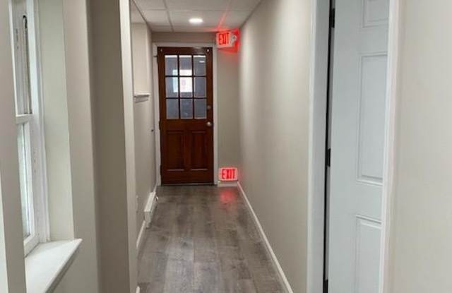 209 GAY Street unit: 1St Floor