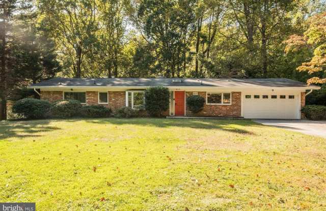 6710 PERSIMMON TREE RD - 6710 Persimmon Tree Road, Cabin John, MD 20817