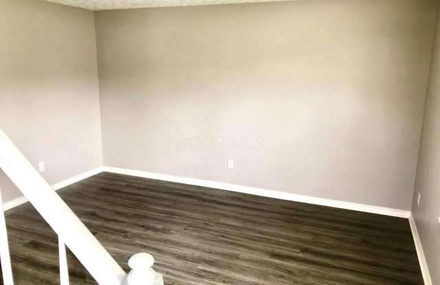 5700 Crossing Court unit: 4