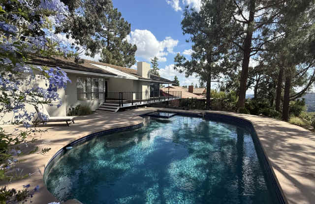 Photo of 490 Starlight Crest Drive