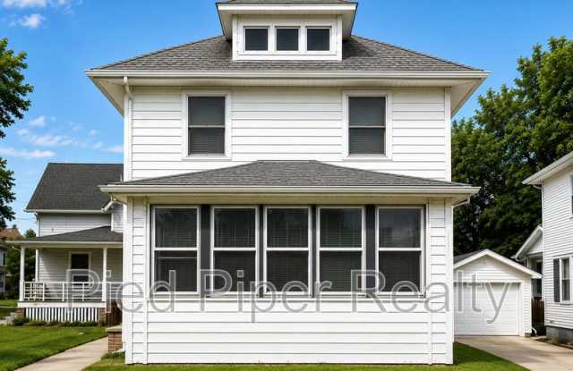 1254 S Chicago Ave