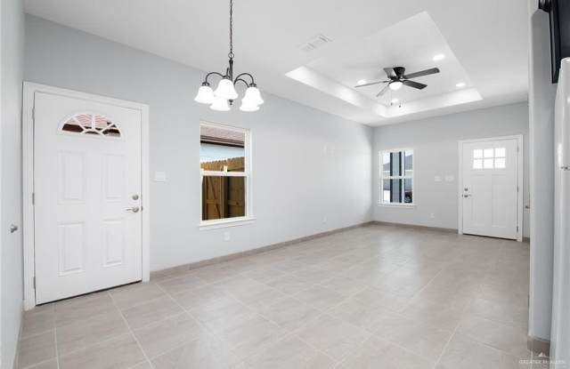 2222 N Valley Circle