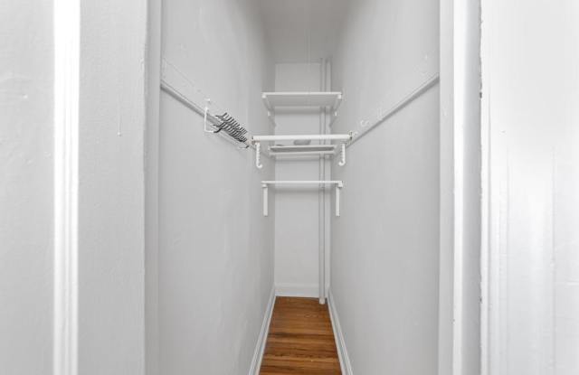 Photo of 1353 W Catalpa