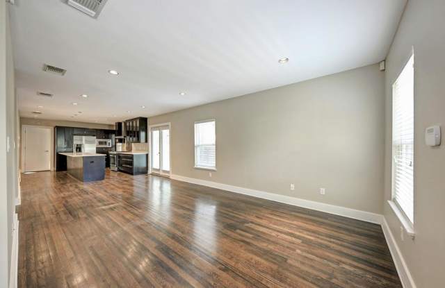 1014 East 14th Street