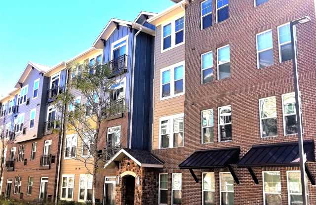 690 E Algonquin Road