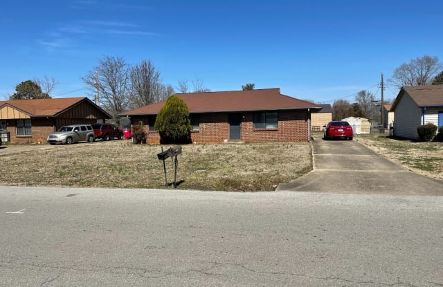 118 E St - 118 E Street, Clarksville, TN 37042