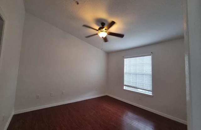 830 Grand Regency Pointe Unit 200