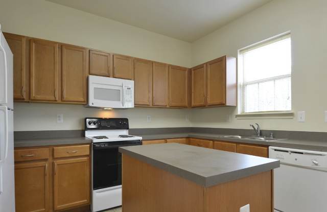 Pointe at Manorgreen Townhomes