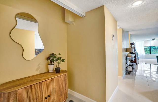 2659 Carambola Circle N