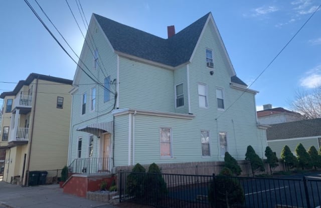 129 Courtland - 129 Courtland Street, Providence, RI 02909