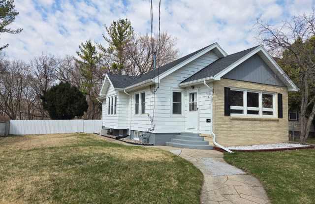 Charming 2-bedroom, 2-bath home