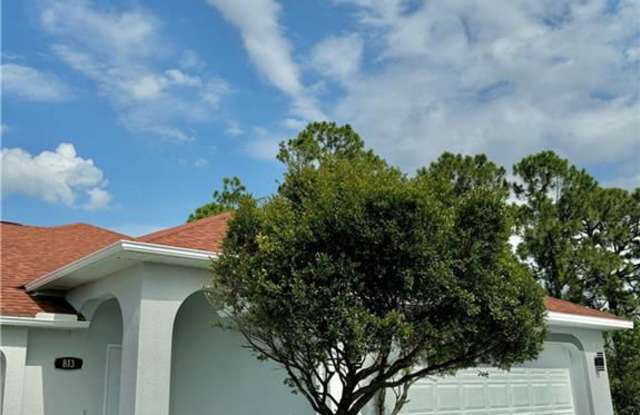 813 Naples Avenue South