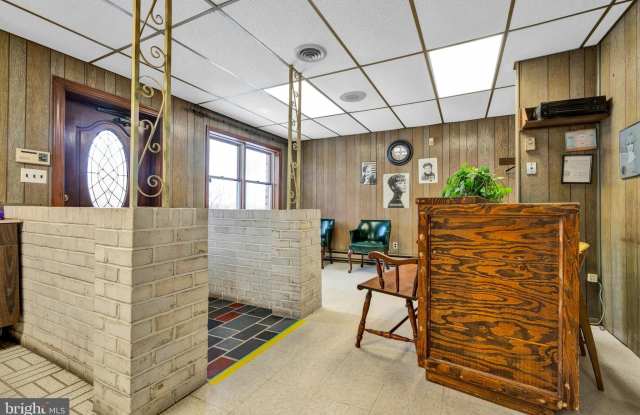 2939 W GERMANTOWN Pike