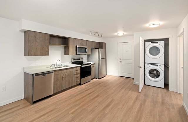 Polaris at Lake City