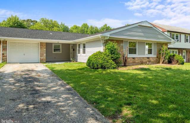 Photo of 29 HINSDALE Lane