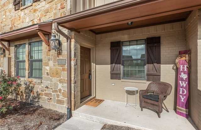 4293 Commando Avenue