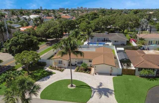 Photo of 2250 NE 35th St