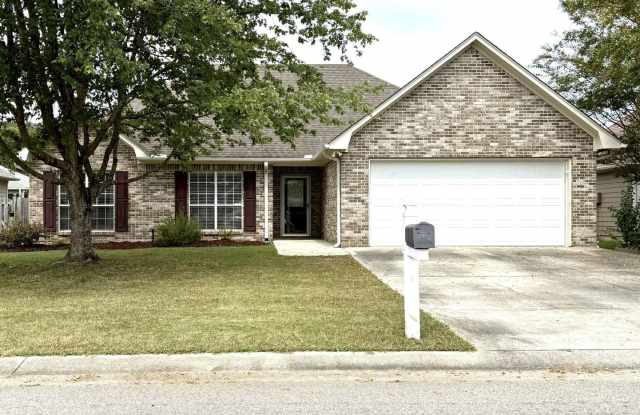 Photo of 3 Bed 2 Bath Home In Calera With 2 Car Garage And Fenced In Back Yard