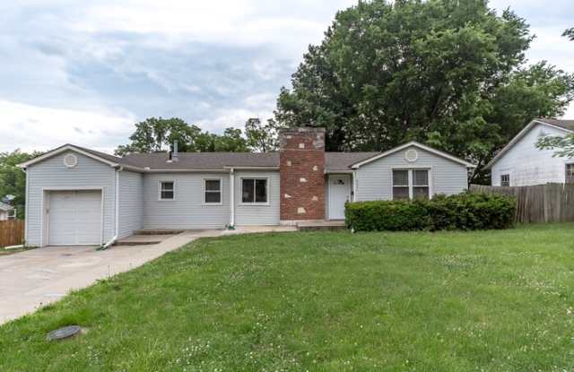 4531 North Monroe Avenue - 4531 North Monroe Avenue, Kansas City, MO 64117