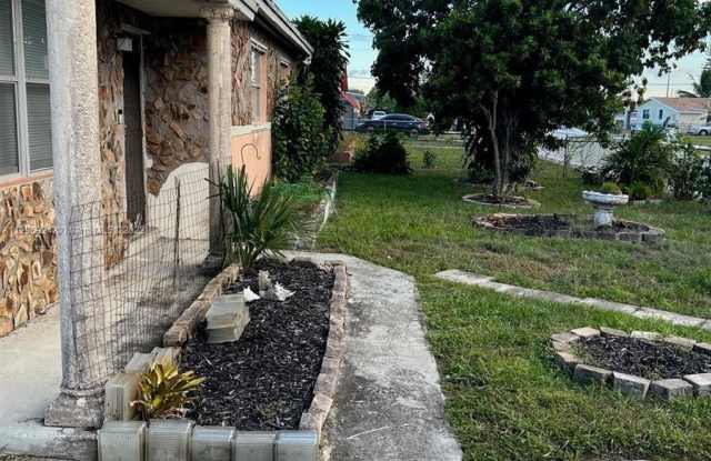 20921 NW 31st Ave - 20921 Northwest 31st Avenue, Miami Gardens, FL 33056