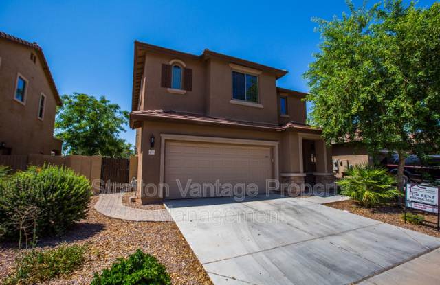 4035 E Bellerive Dr
