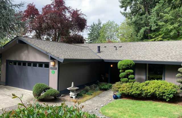 1237 96th Ave SE - 1237 96th Avenue Southeast, Bellevue, WA 98004