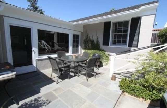 Photo of 2324 State Street