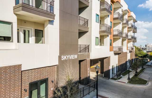 Photo of Skyview at Crawford Apartments