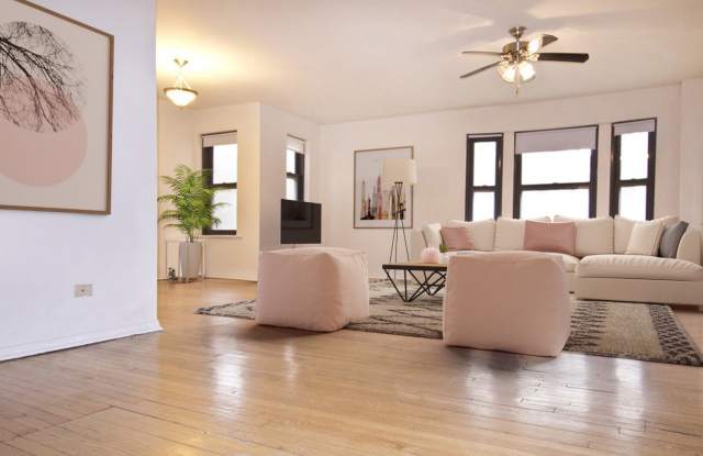 Photo of 5409 S. Blackstone