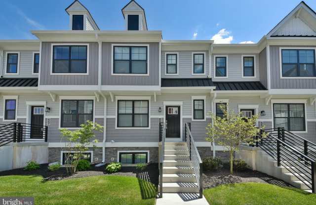 328 WALNUT STREET