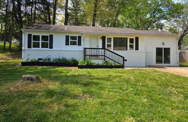 309 Rickenbacker Dr.