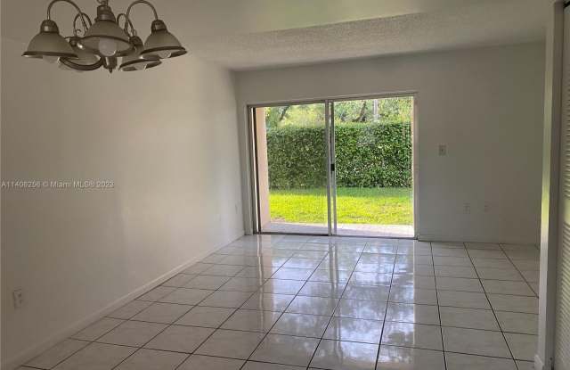 2500 NW 28th St