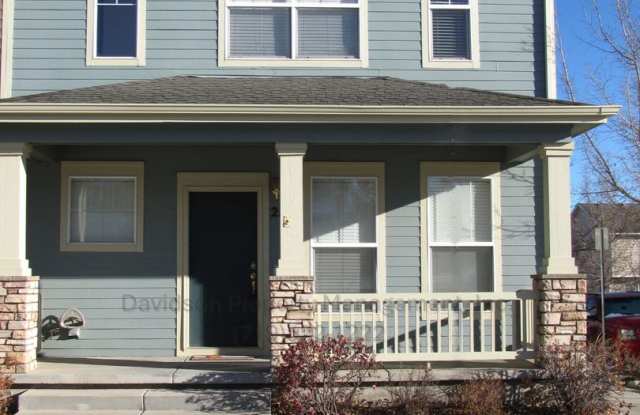 Great 3-Bedroom Townhouse in Southeast Colorado Springs