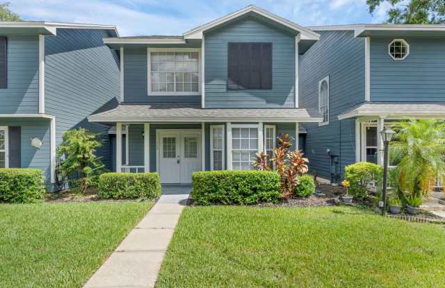 Beautiful 2/2.5 Townhome Near Downtown and MCO