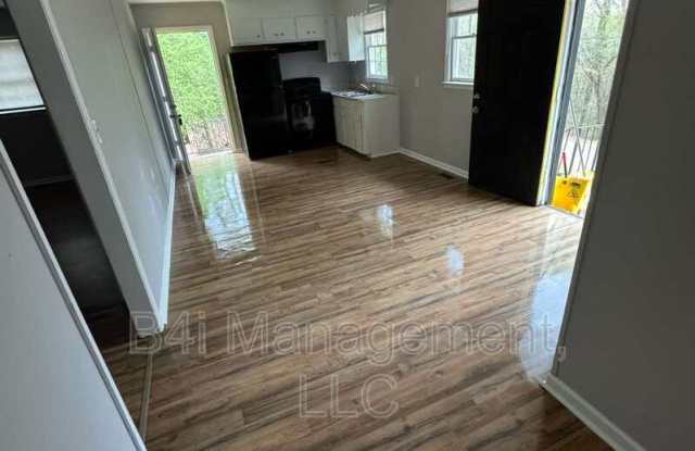 106 Johnson Avenue Southeast