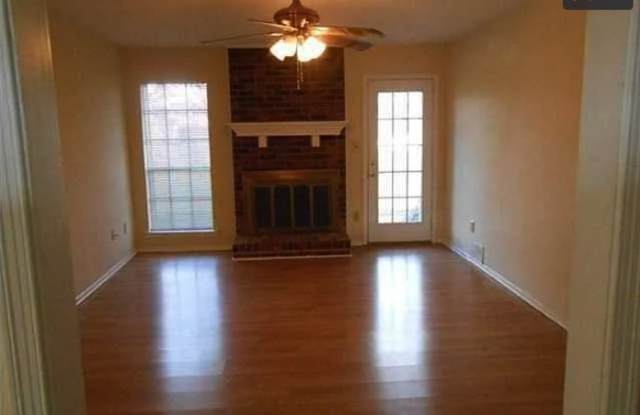 2637 Green Oaks Dr, Montgomery, AL 36107