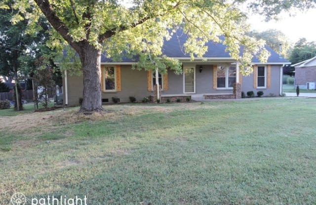 103 Shirley Drive - 103 Shirley Drive, Hendersonville, TN 37075