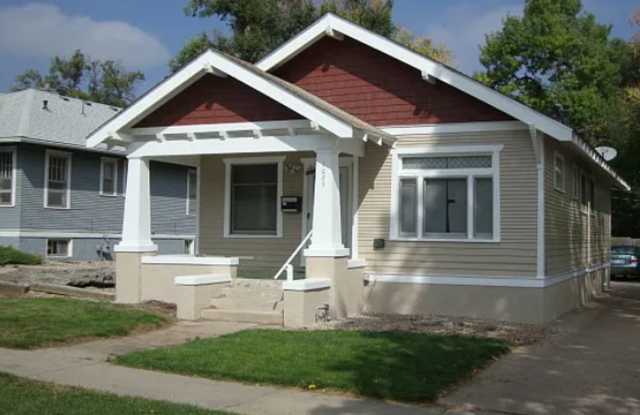 4 Bedroom, 2 Bath Home in Greeley – Spacious & Comfortable
