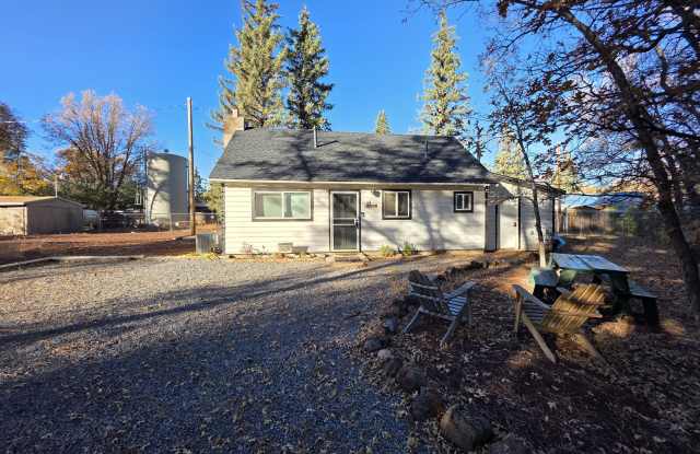 1468 W Walnut Lane