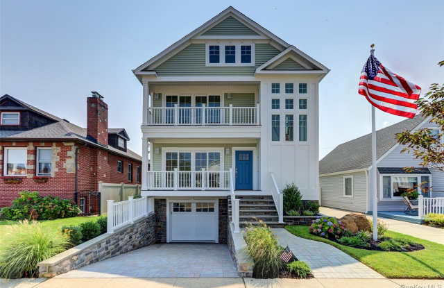 Photo of 538 W Walnut Street