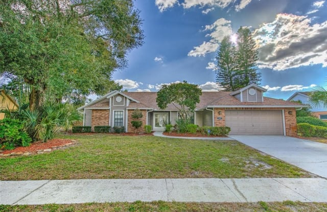 1407 HOLLEMAN DRIVE - 1407 Holleman Drive, Bloomingdale, FL 33596