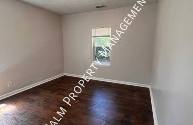 PRICE DROP!!! Cute two bedroom, 1 bathroom duplex apartment with W/D hookups!