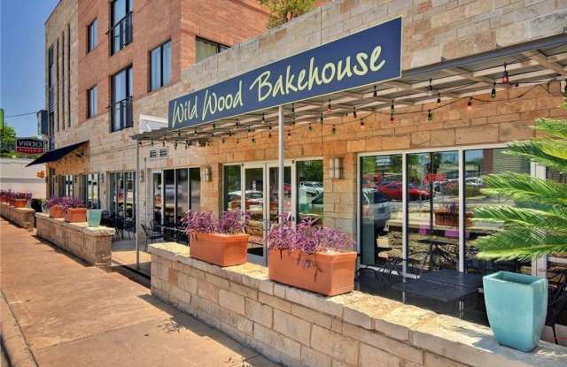 3016 Guadalupe St Apt 203