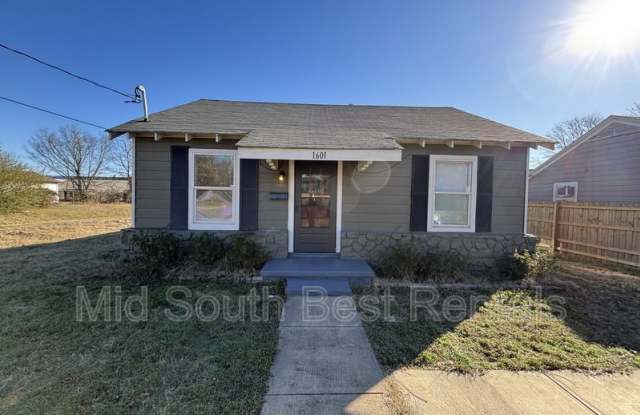 Photo of 1601 Geyer St