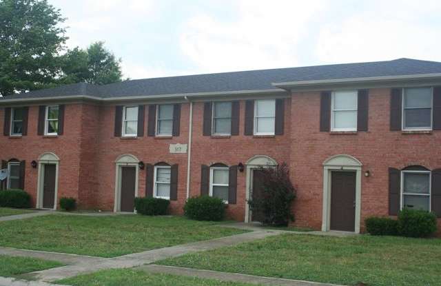 307 MADISON HILLS BLVD1
