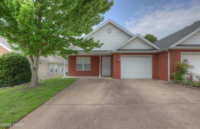 3124 S Tyler Avenue - 3124 South Tyler Avenue, Joplin, MO 64804